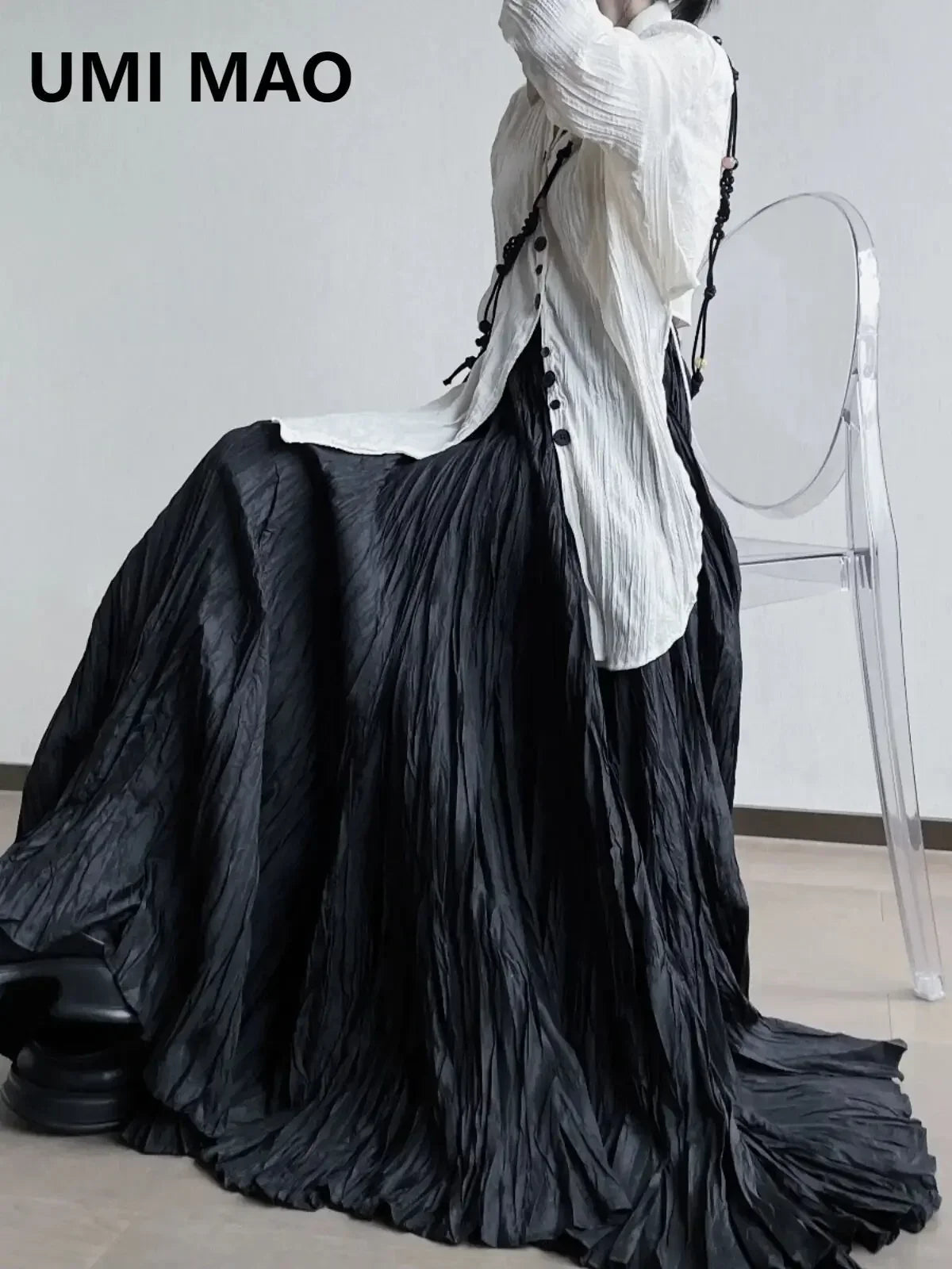 UMI MAO Dark Extra Large Fold Irregular Skirts Femme 2024 Spring Summer Crowd Design Sense Large Swing Skirt For Women Y2K